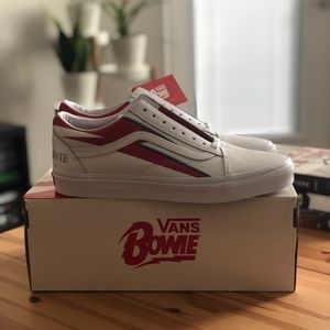 Vans X David Bowie “Aladdin Sane” Old Skool